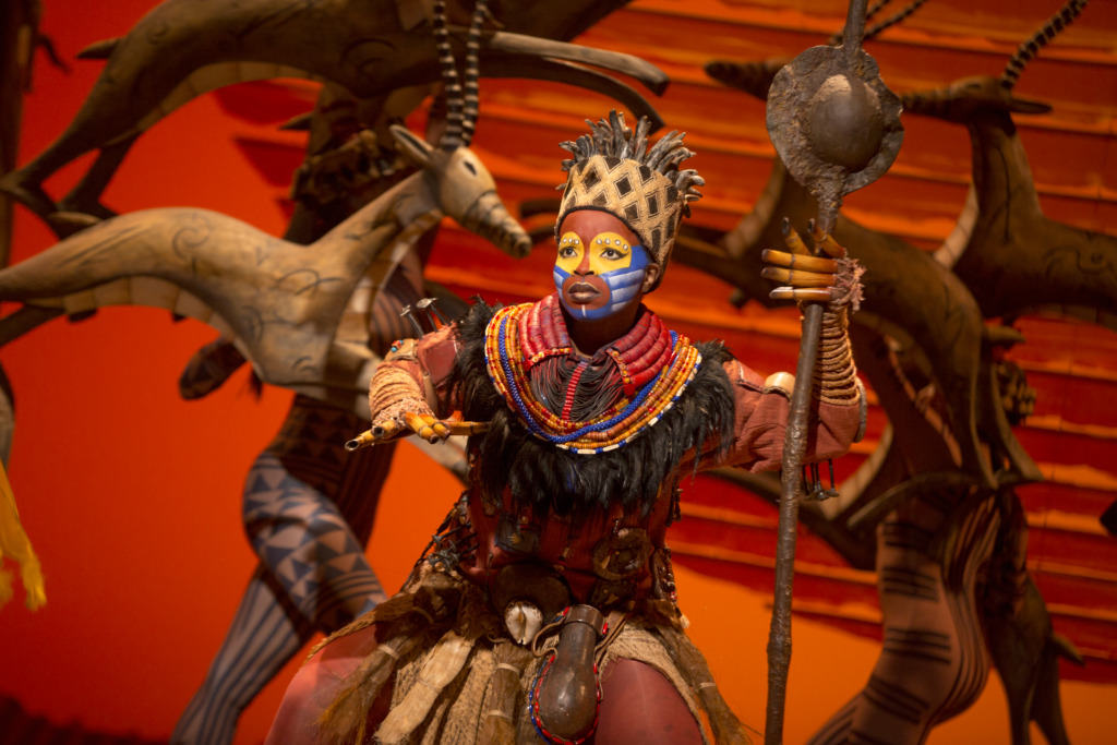 Mukelisiwe Goba as Rafiki in Disney's The Lion King 📷 Matthew Murphy