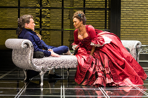 (L to R) Brent Harris and Suzzanne Douglas in Les Liaisons Dangereuses