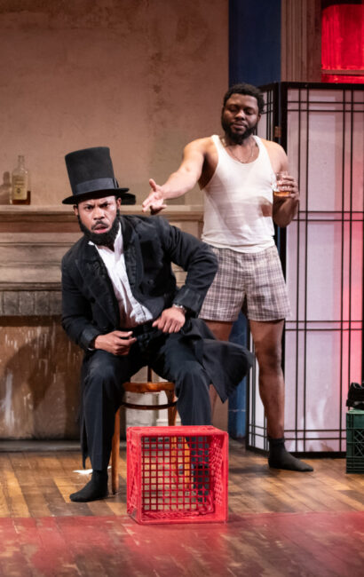 Ro Boddie (left) as Lincoln and Yao Dogbe (right) as Booth in Topdog/Underdog at Round House Theatre ???? Margot Schulman Photography