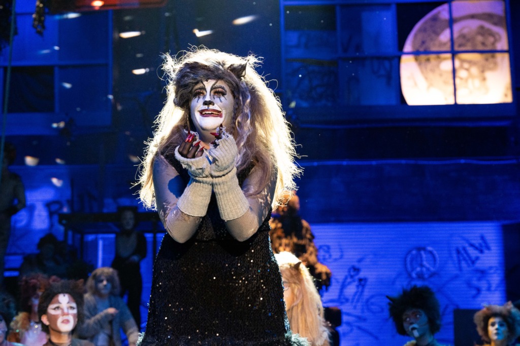 Lisa Pastella as Grizabella in Cats at Cockpit in Court 📷 Trent Haines-Hopper