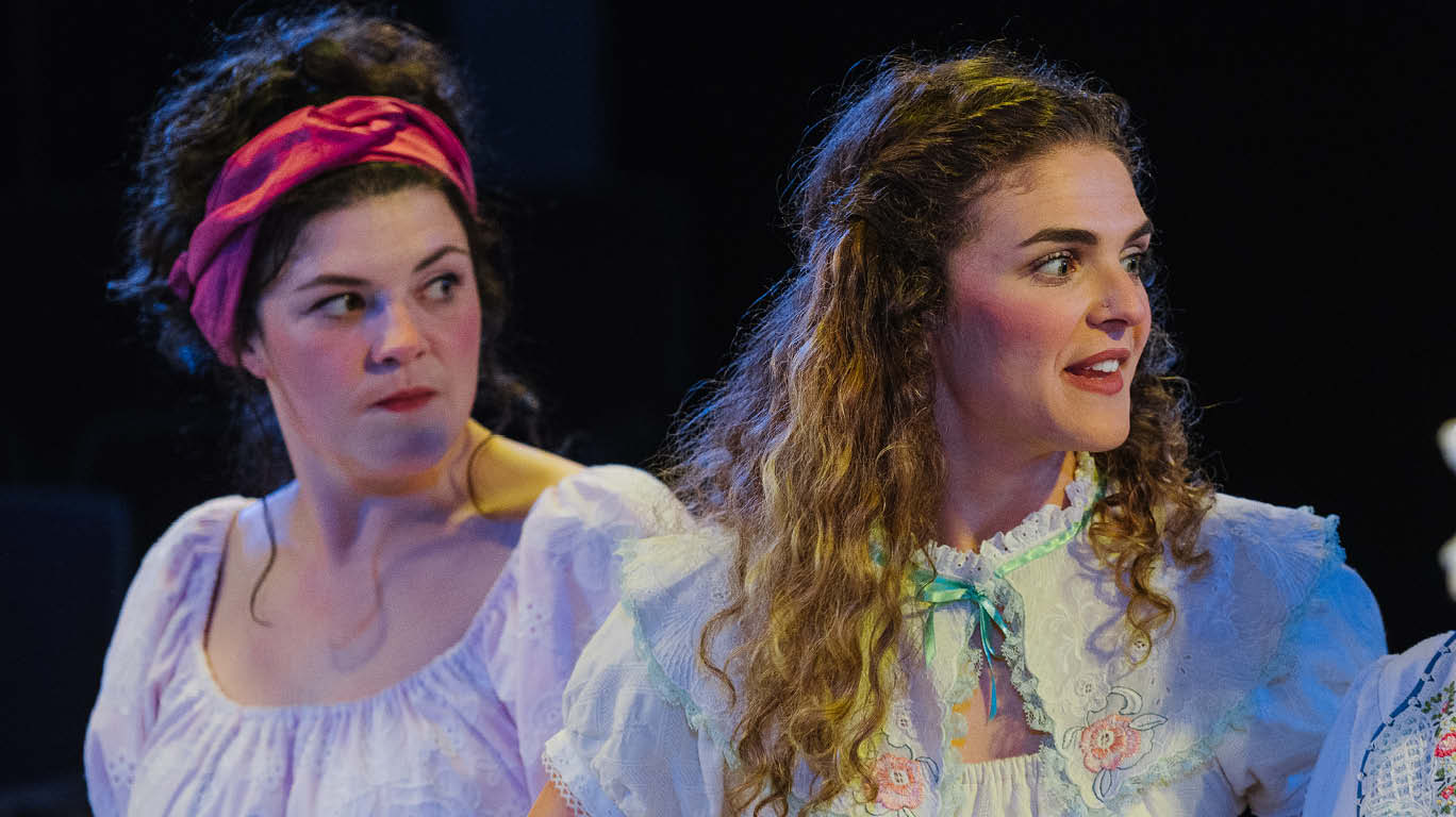 Shea-Mikal Green (left) as Marianne and Kiersten Gasemy (right) as Margaret in Sense & Sensibility at Maryland Ensemble Theatre 📷 Spence Photographics